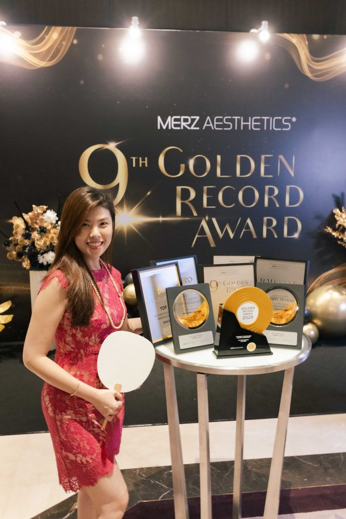 Dr. Cindy from Da Vinci Clinic receiving prestigious awards at Merz Aesthetics 9th Golden Record Awards.