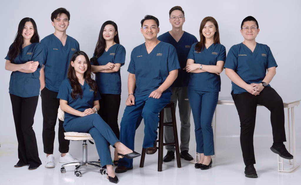 Da Vinci Clinic’s team of aesthetic doctors specializing in non-surgical facelift, non-invasive facelift, skin boosters, biostimulators, and dermal fillers for youthful rejuvenation.