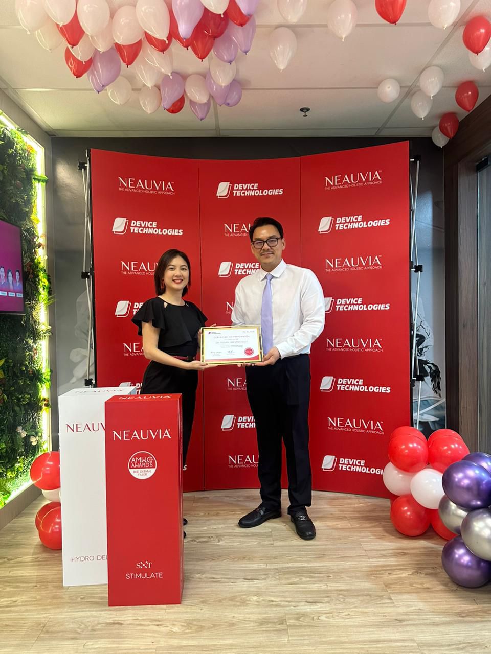 Dr Tristan Tan and Prof Nicola Zerbinati at Neauvia APAC Expert Meeting