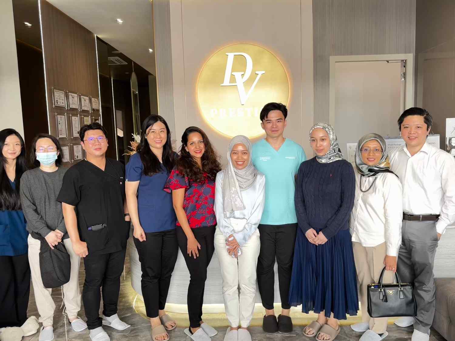 Dr Wong conducting Merz Expert Training at Da Vinci Bukit Jalil