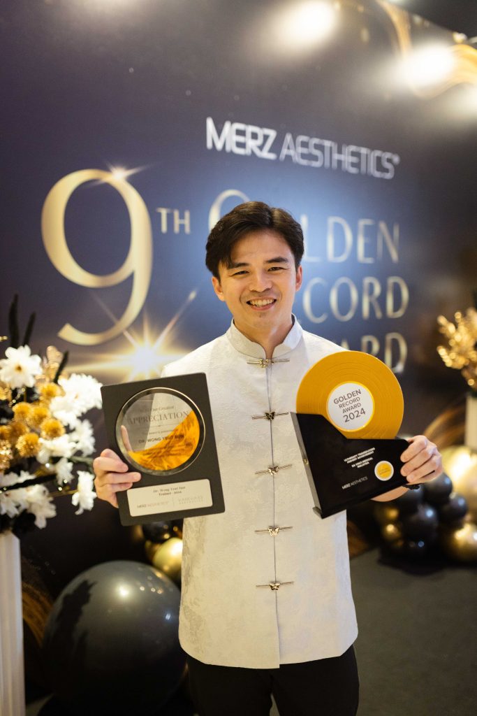 Da Vinci Clinic Top 10 Ultherapy Prime User & Golden Record Awards 2024 with Dr. Wong